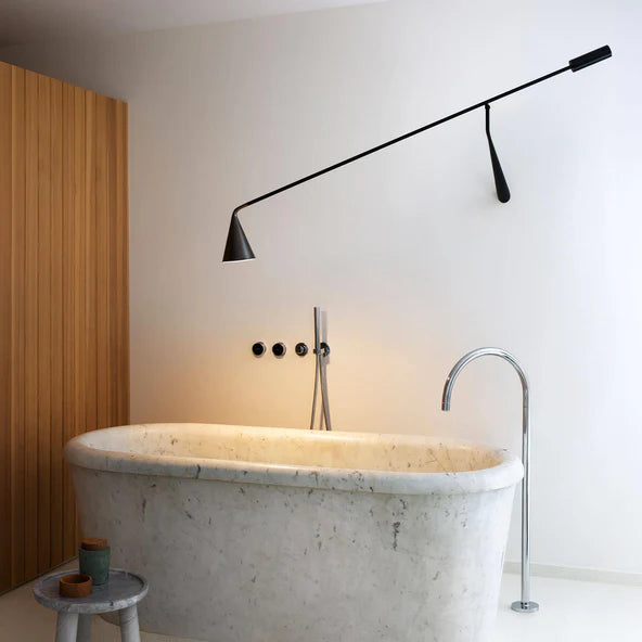 TOOY Gordon Long Wall Light - Matt black