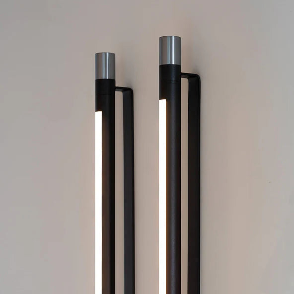 TOOY Thula Wall Light - Black frame with nickel tips / Small : 52cm
